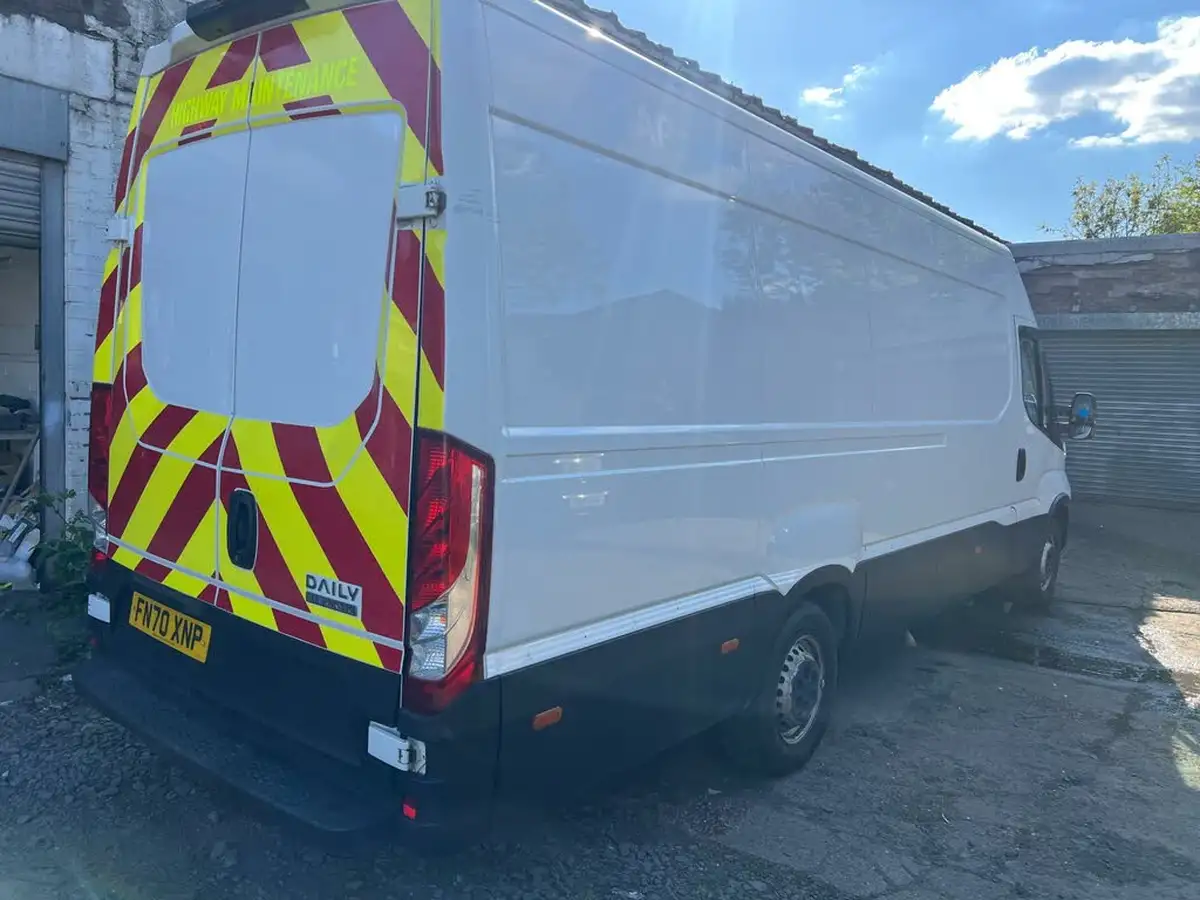 2020-iveco-daily-35c-class-23td-35c14v-business-4100lmm-h2-hi-matic-big-1
