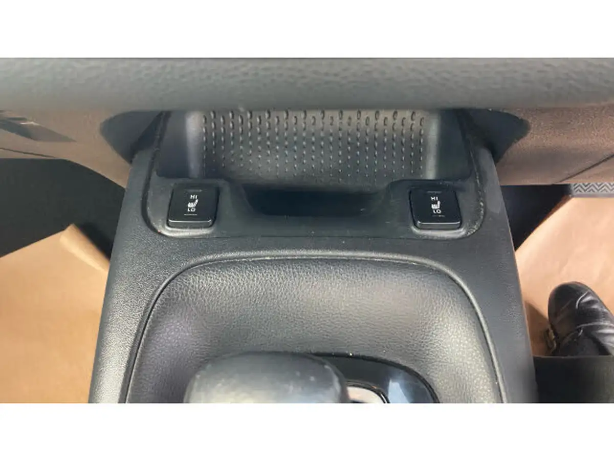 2020-toyota-corolla-18-vvt-i-design-spare-wheel-hatchback-5d-big-27