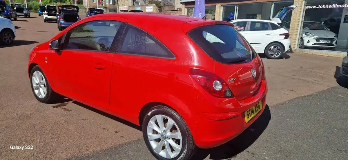 2014-vauxhall-corsa-10-excite-3d-big-17
