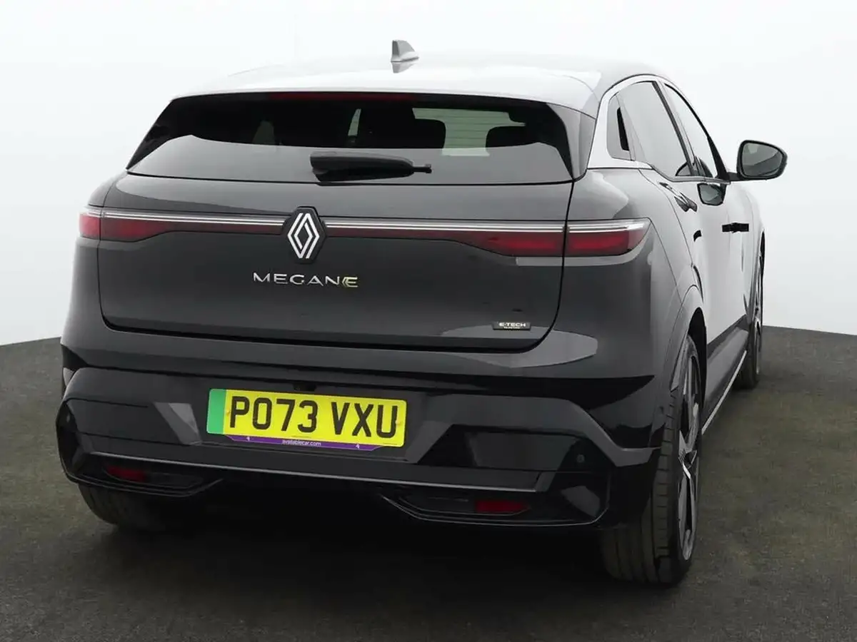 2023-renault-megane-e-tech-e-techno-big-4