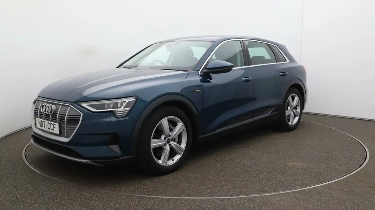 2021-audi-e-tron-50e-technik-station-wagon-big-3