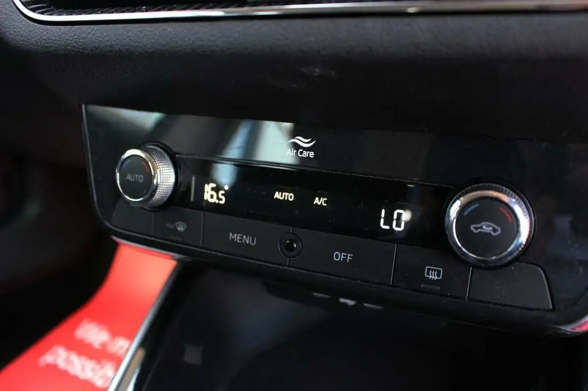 2022-skoda-fabia-10-tsi-se-l-109ps-hatchback-big-11