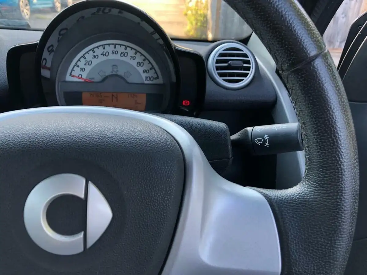 2013-smart-fortwo-10-edition-21-coupe-big-21