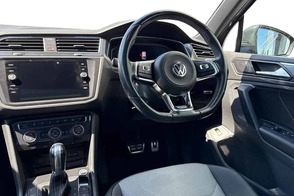 2019-volkswagen-tiguan-20tdi-r-line-tech-190ps-4motion-dsg-big-17