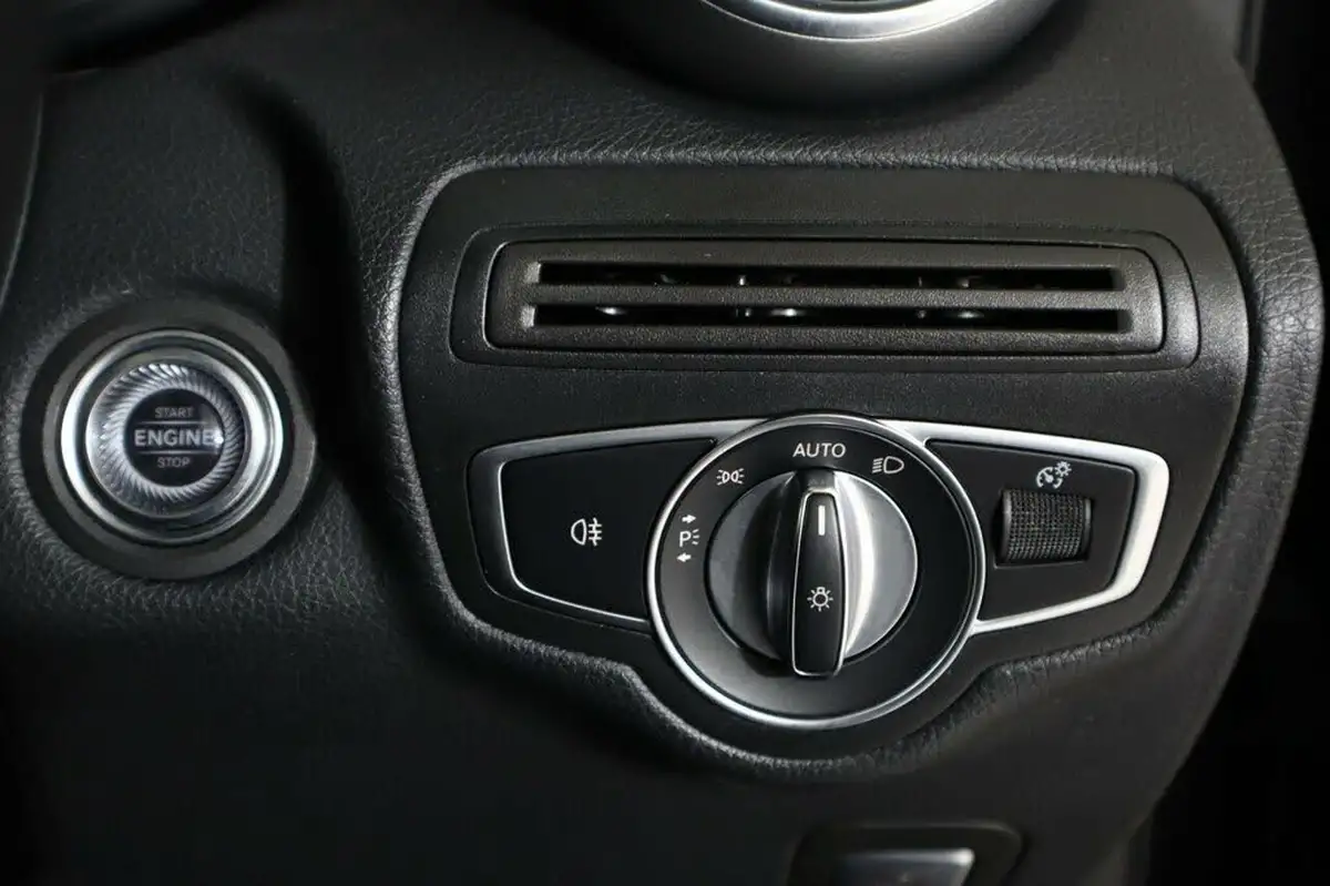 2019-mercedes-benz-glc-class-20d-glc220d-amg-line-premium-station-wagon-5d-big-18