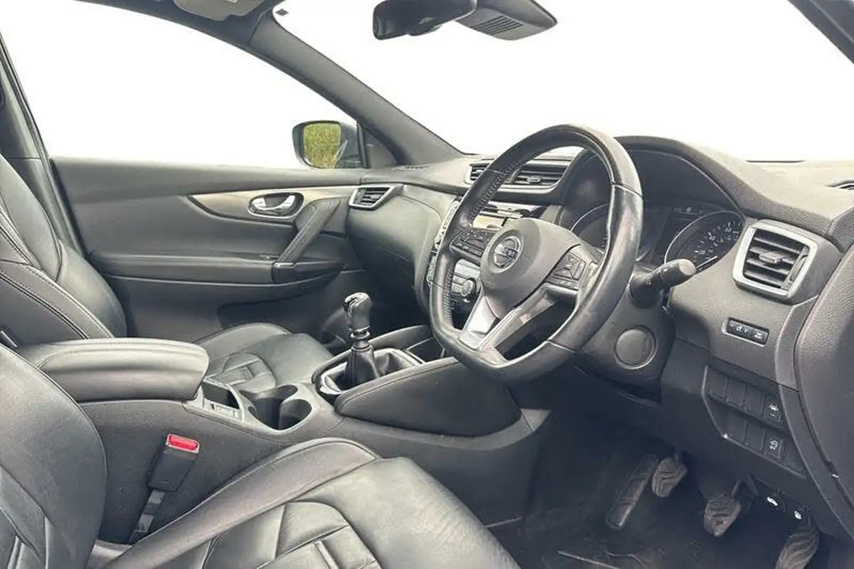 2019-nissan-qashqai-13-dig-t-tekna-160ps-big-8