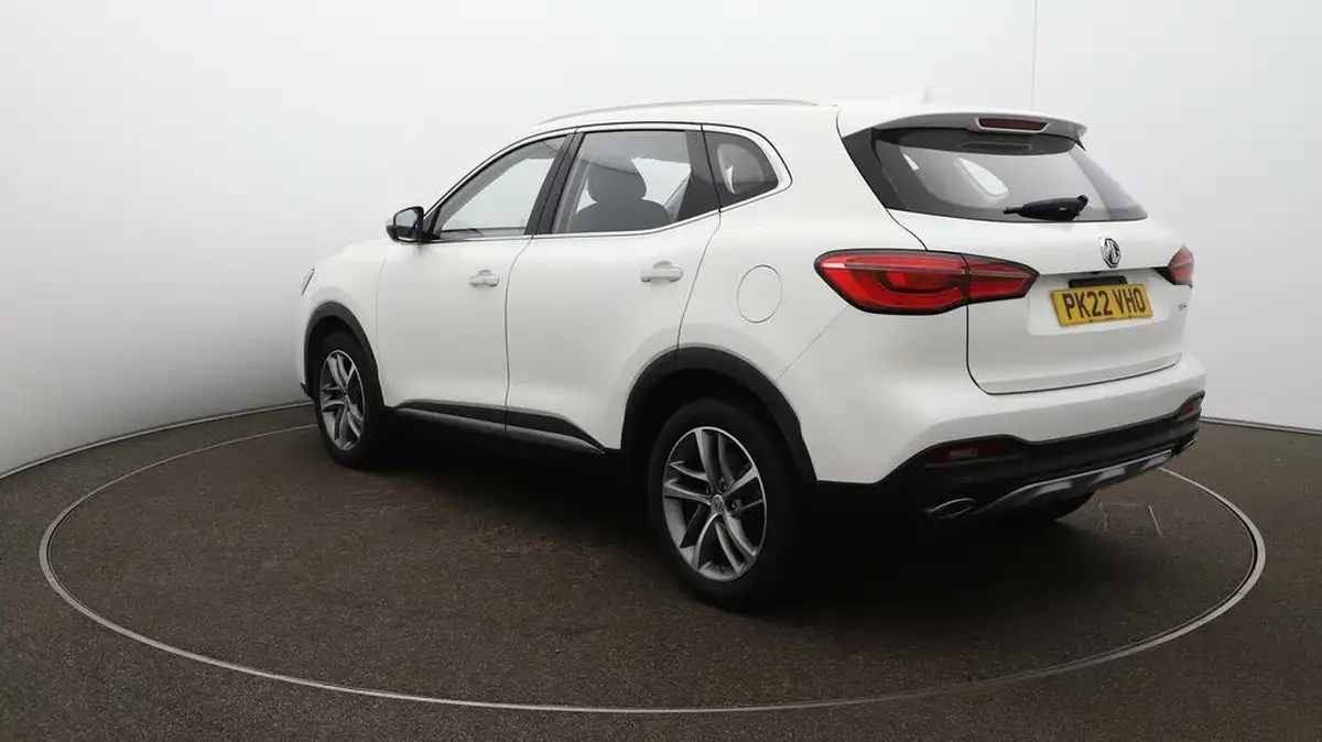 2022-mg-hs-15t-gdi-excite-162ps-dct-big-61