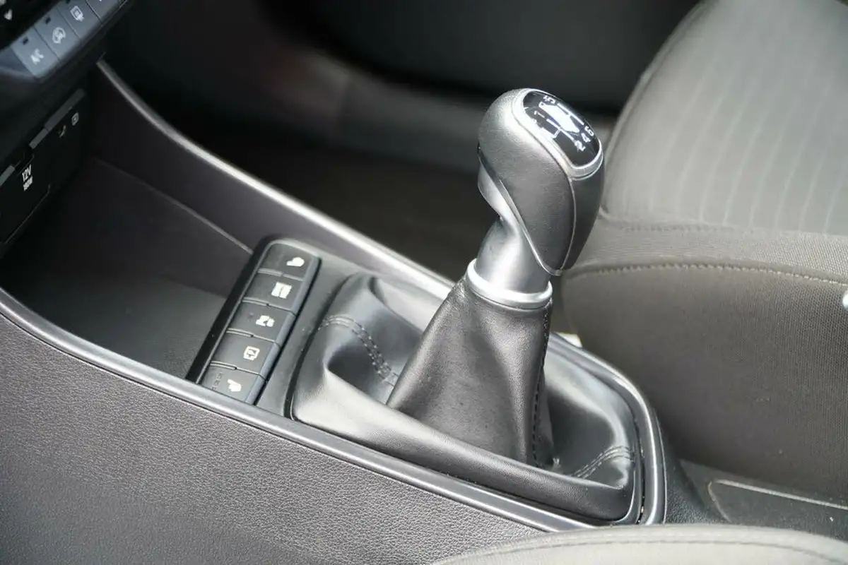 2021-hyundai-i20-10-t-gdi-premium-eclutch-imt-big-29
