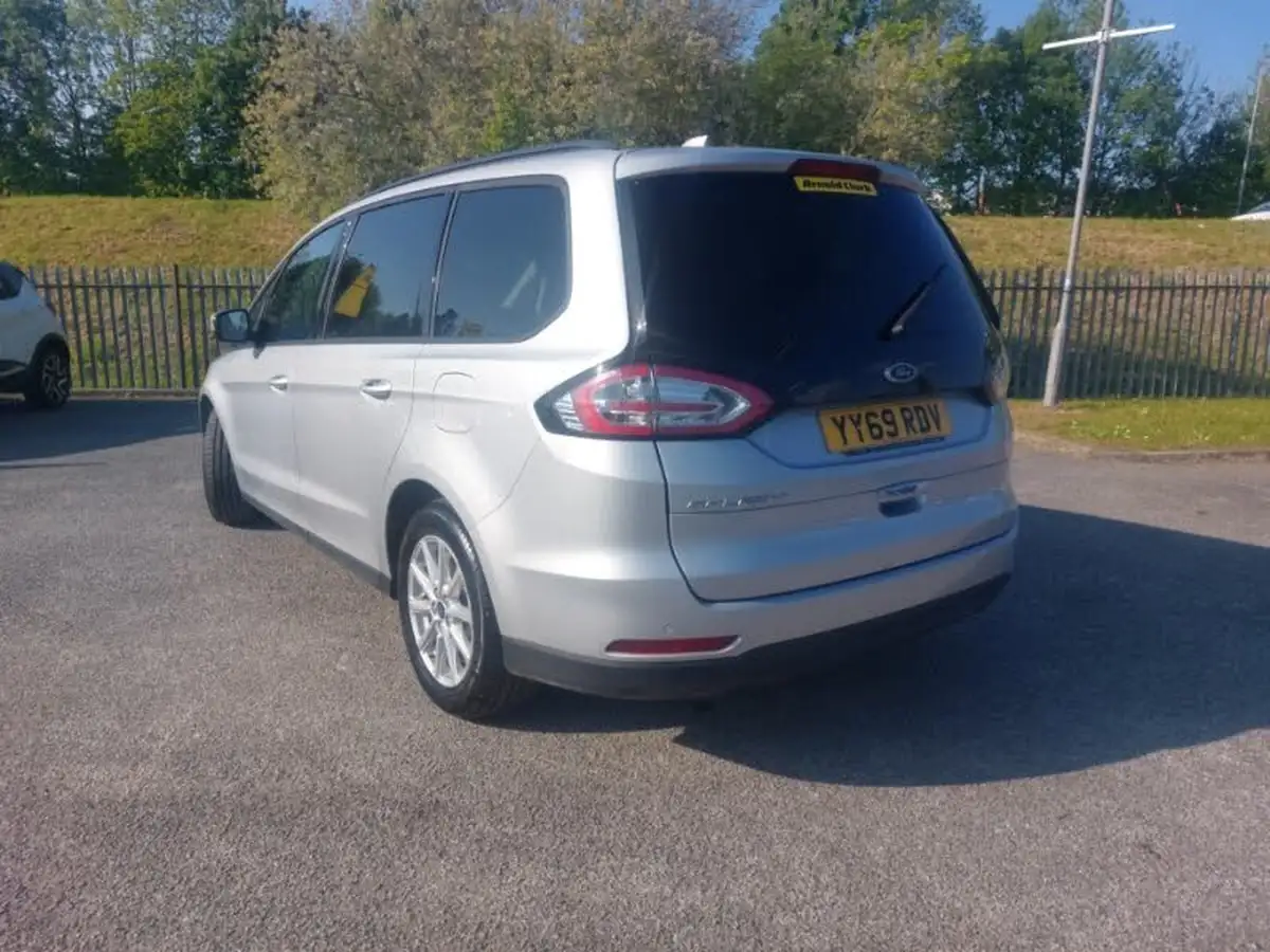 2019-ford-galaxy-15t-zetec-big-1