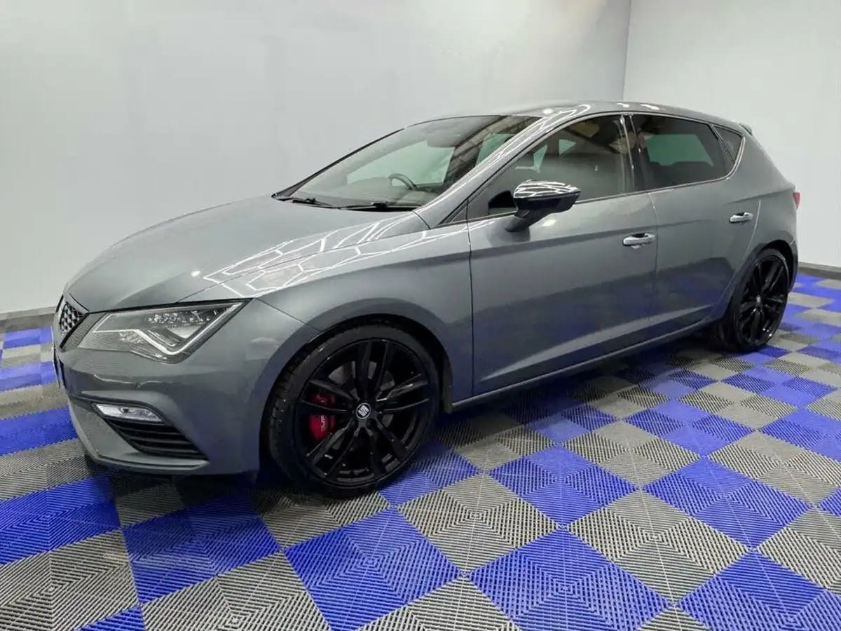 2017-seat-leon-20-tsi-cupra-300-hatchback-5d-big-13