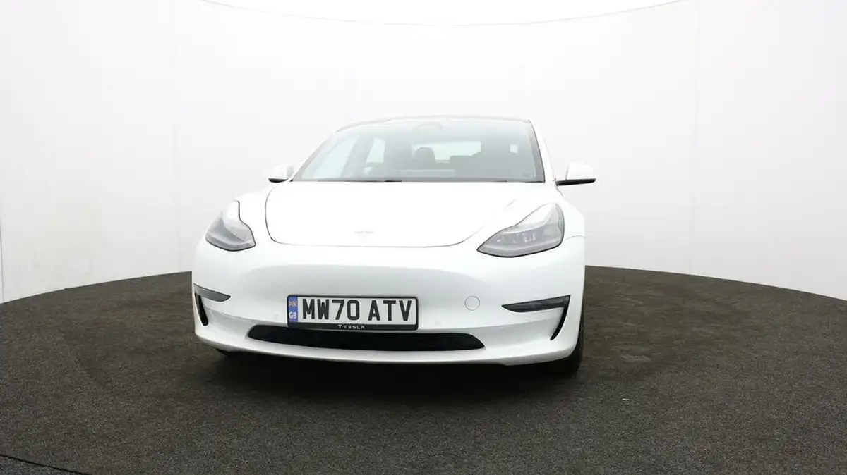 2020-tesla-model-3-e-long-range-big-56