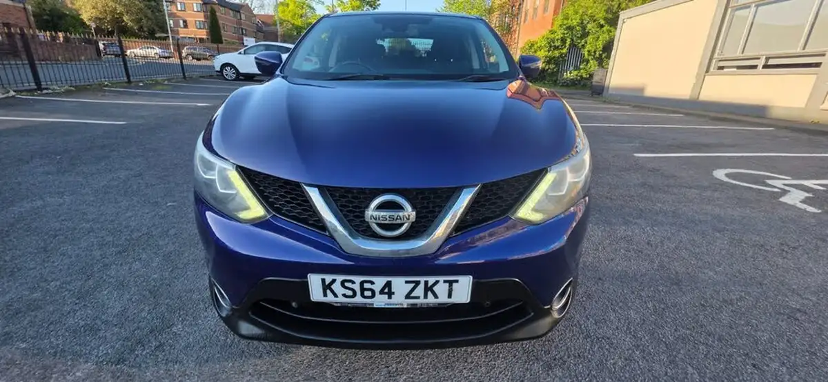 2015-nissan-qashqai-15dci-acenta-premium-big-13