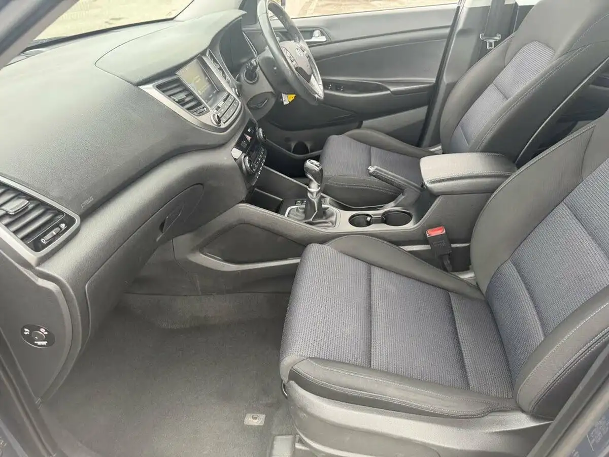 2017-hyundai-tucson-17crdi-blue-drive-se-nav-116ps-big-31