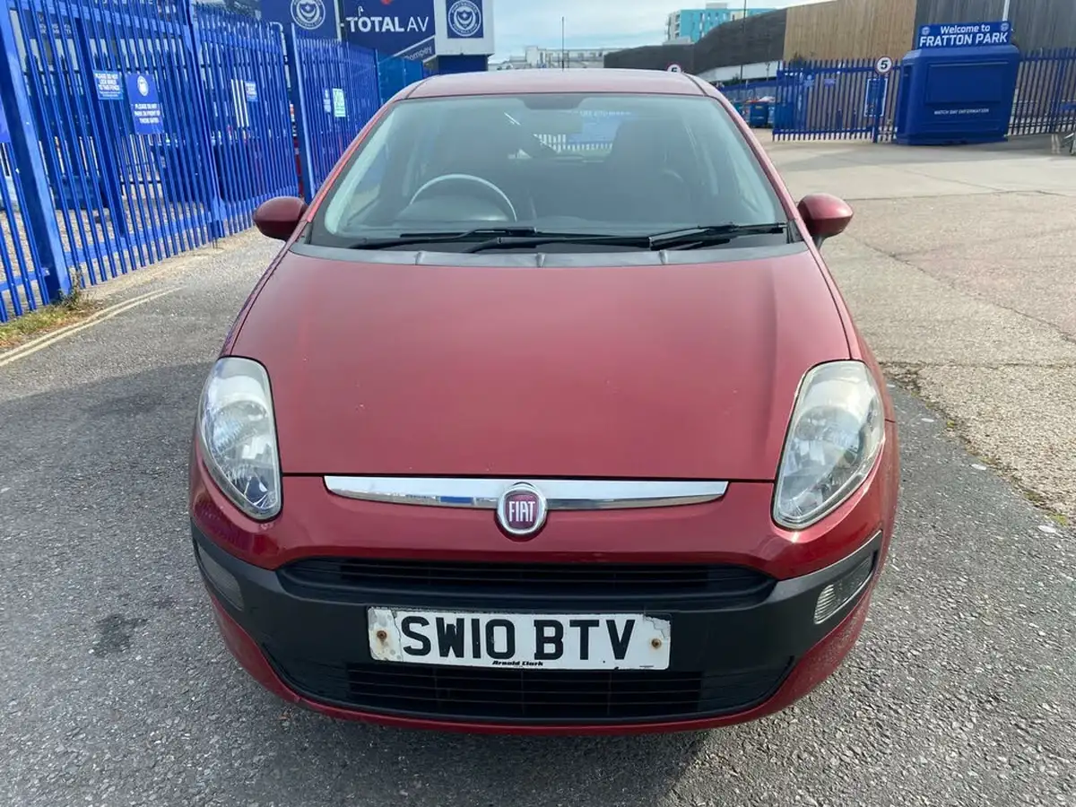 2010-fiat-punto-evo-14-active-5d-big-2