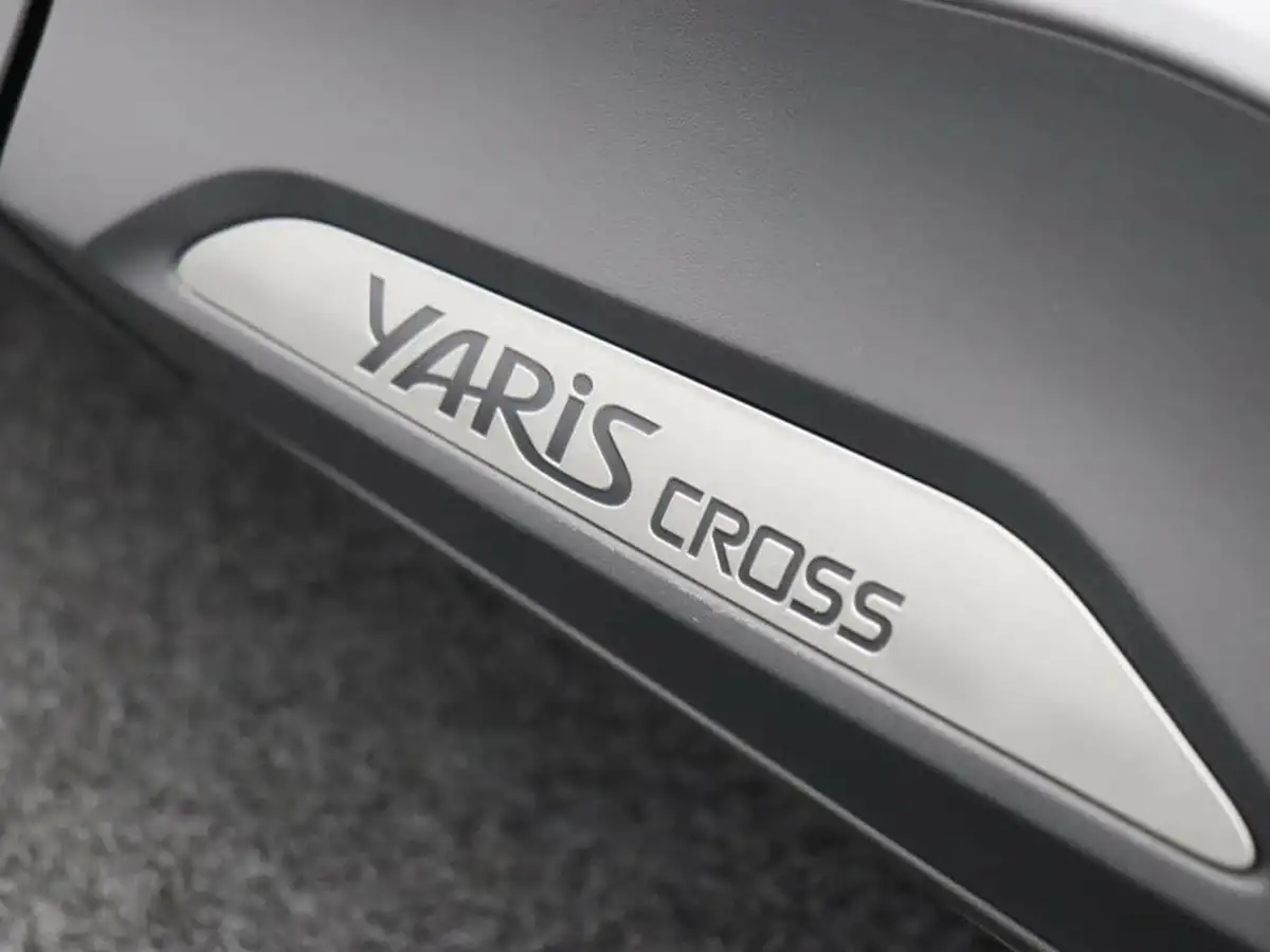 2023-toyota-yaris-cross-15-vvt-i-gr-sport-big-56