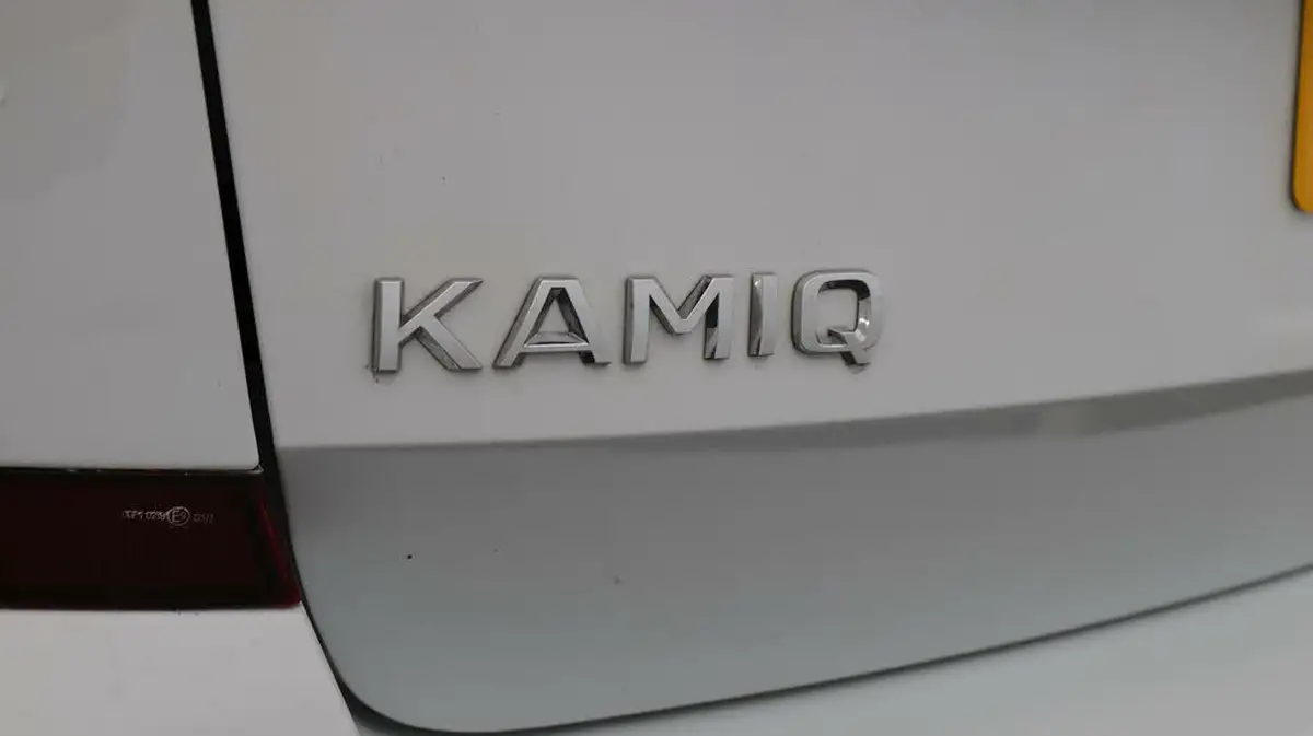 2021-skoda-kamiq-10-tsi-se-l-109ps-dsg-big-21