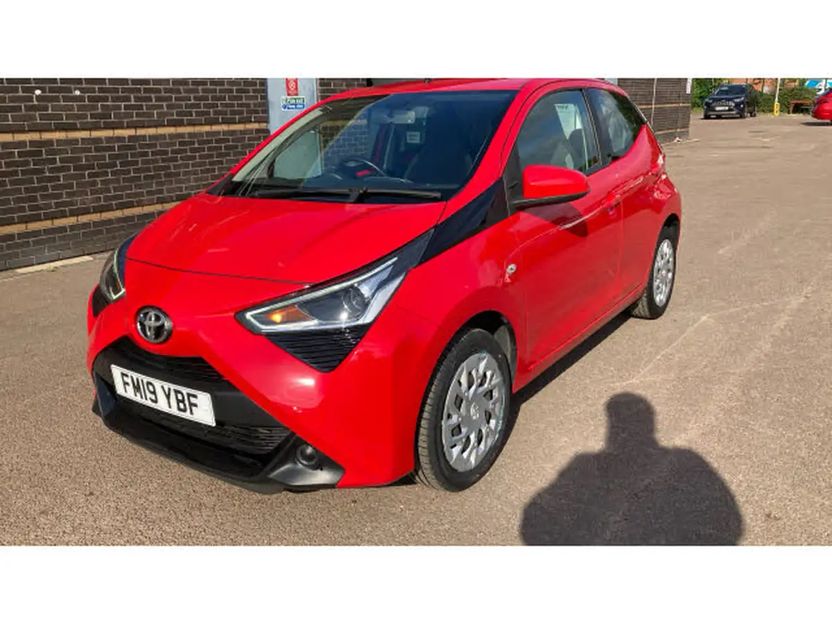 2019-toyota-aygo-10-vvt-i-x-play-big-40