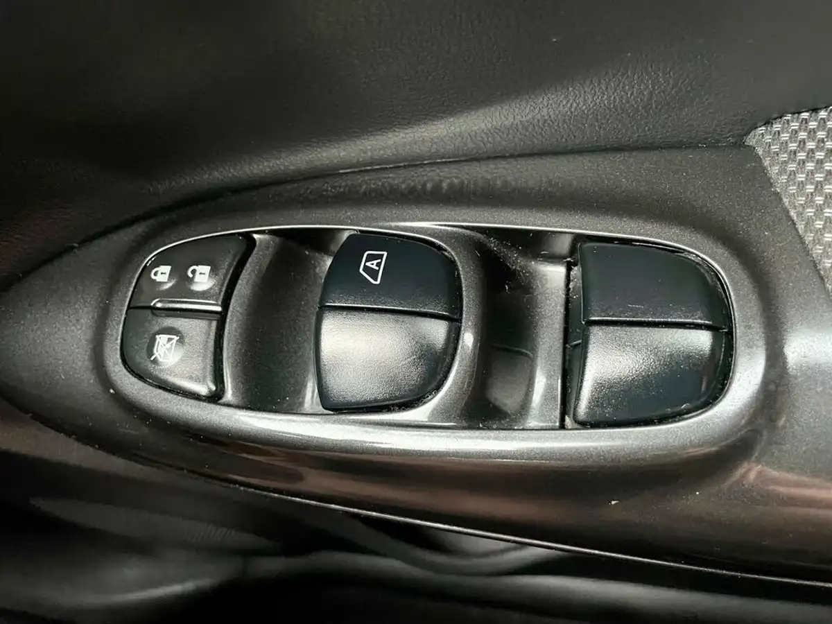 2018-nissan-juke-12-dig-t-n-connecta-ss-big-44