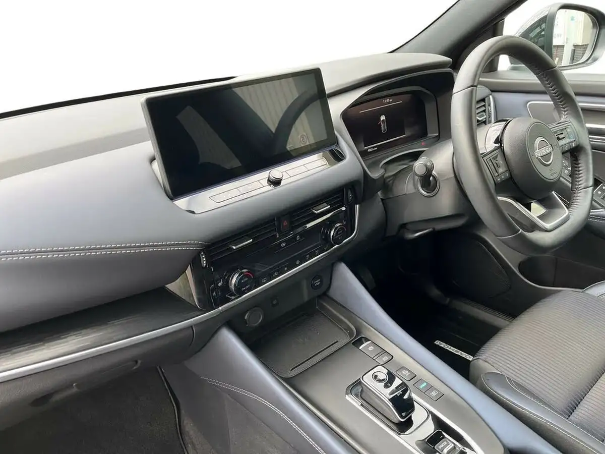 2024-nissan-qashqai-15-tekna-big-8