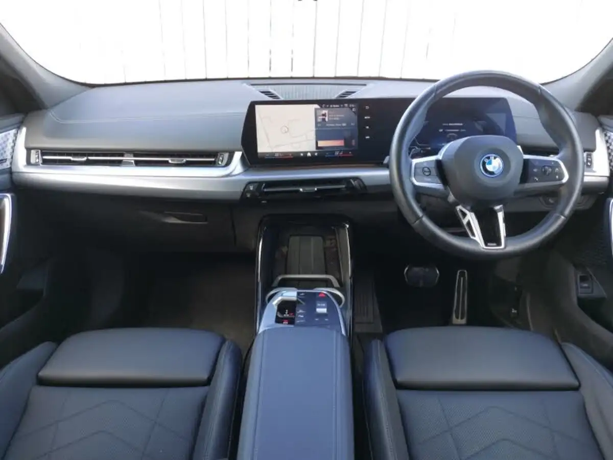 2024-bmw-ix2-e-xdrive30-m-sport-big-3
