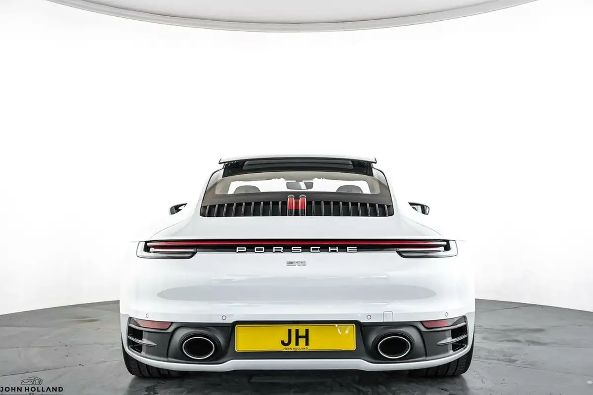 2022-porsche-911-30-carrera-coupe-big-7