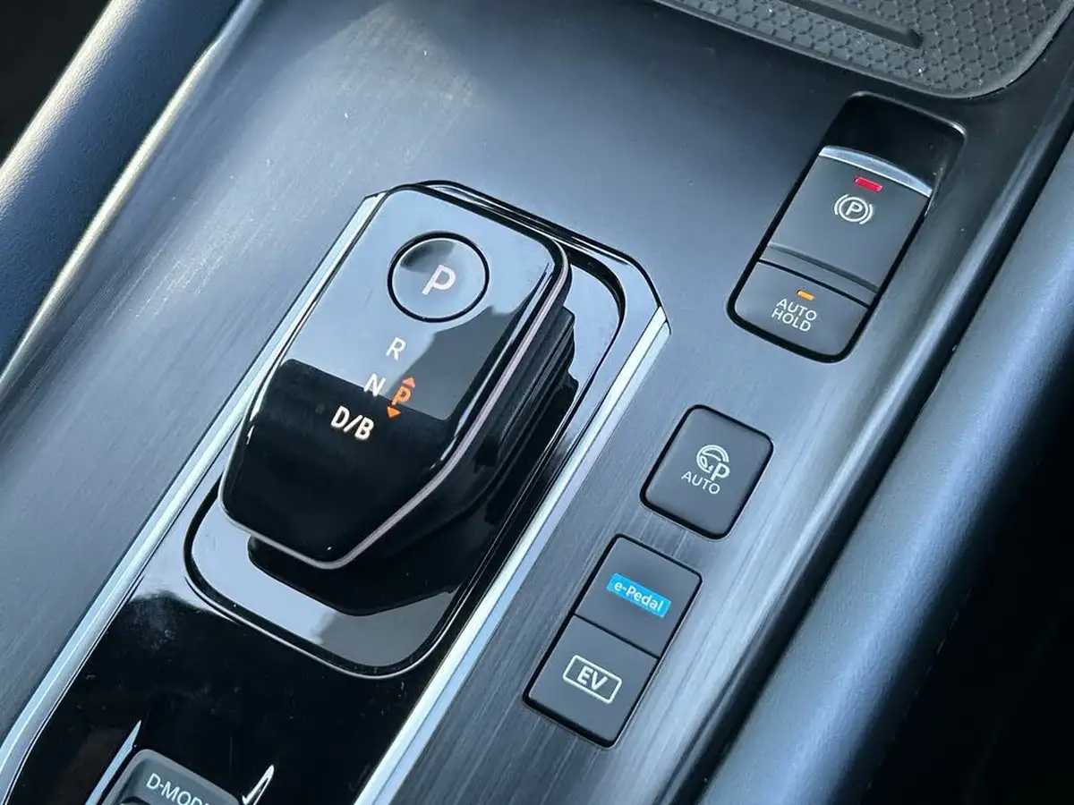 2022-nissan-qashqai-15-tekna-big-29