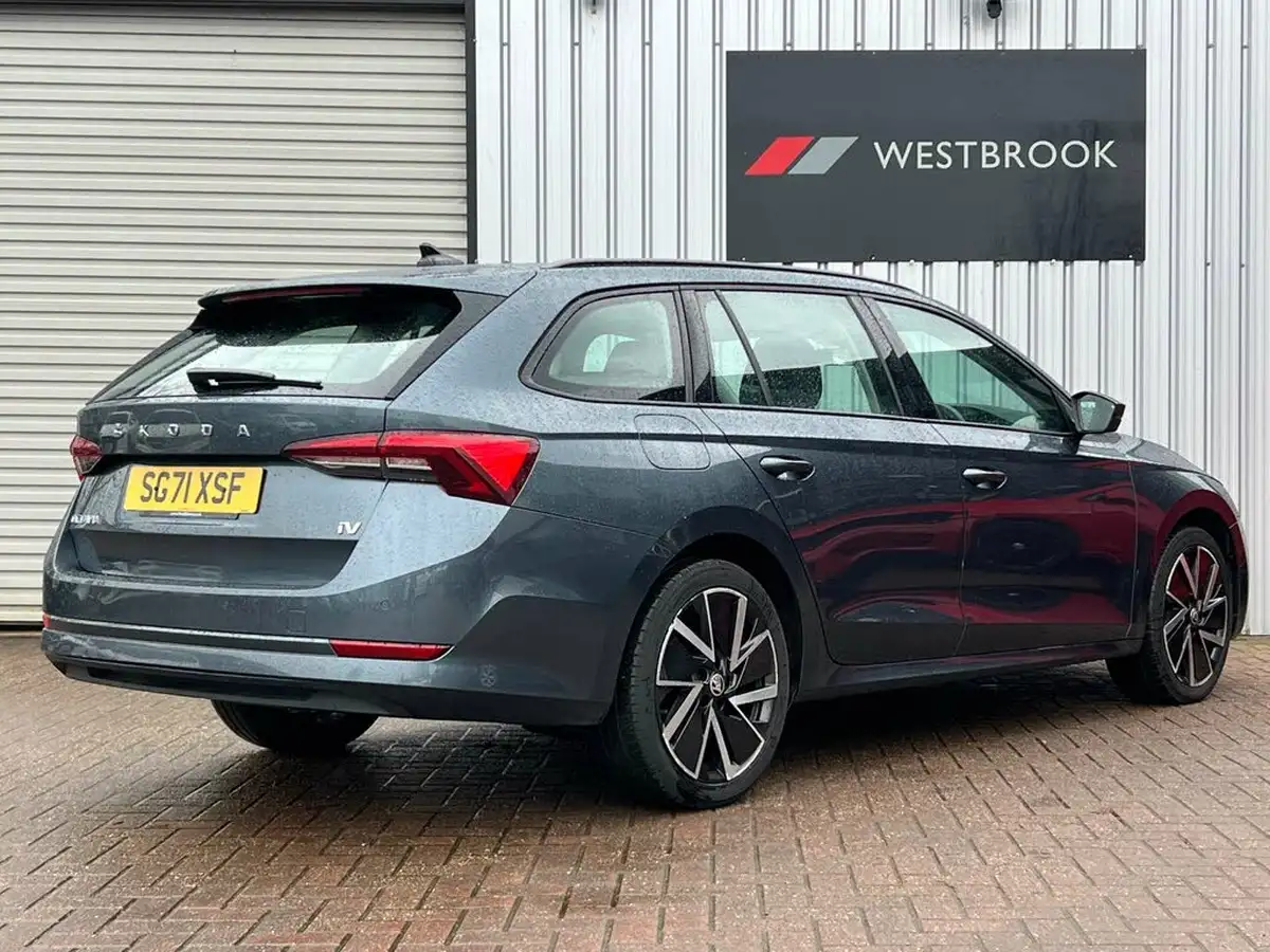 2022-skoda-octavia-14-tsi-se-technology-estate-big-1