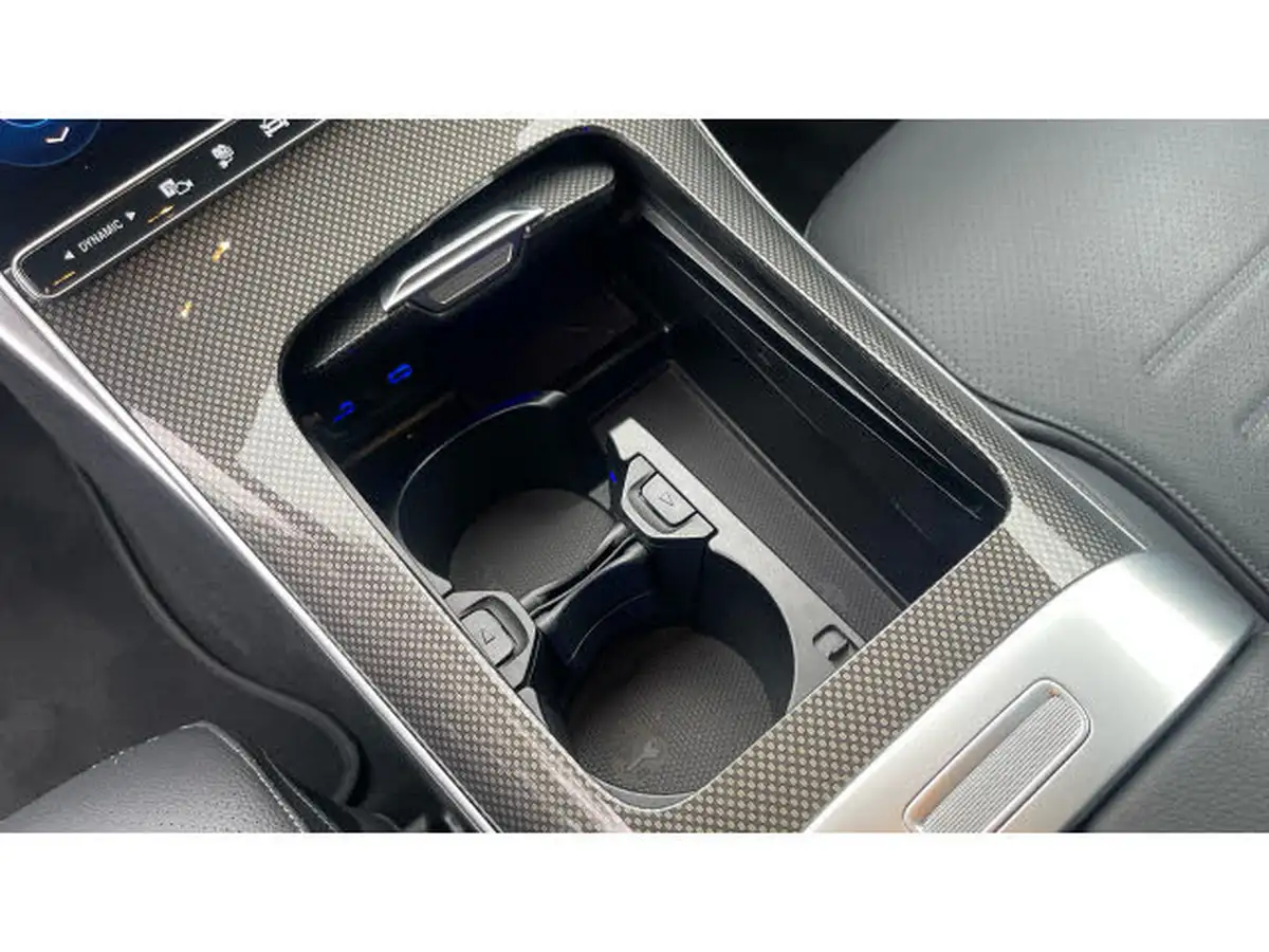 2024-mercedes-benz-c-class-20-c300e-amg-line-big-12