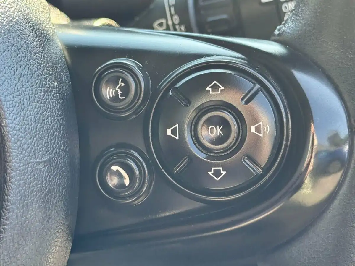 2015-mini-cooper-15-cooper-5d-auto-big-8