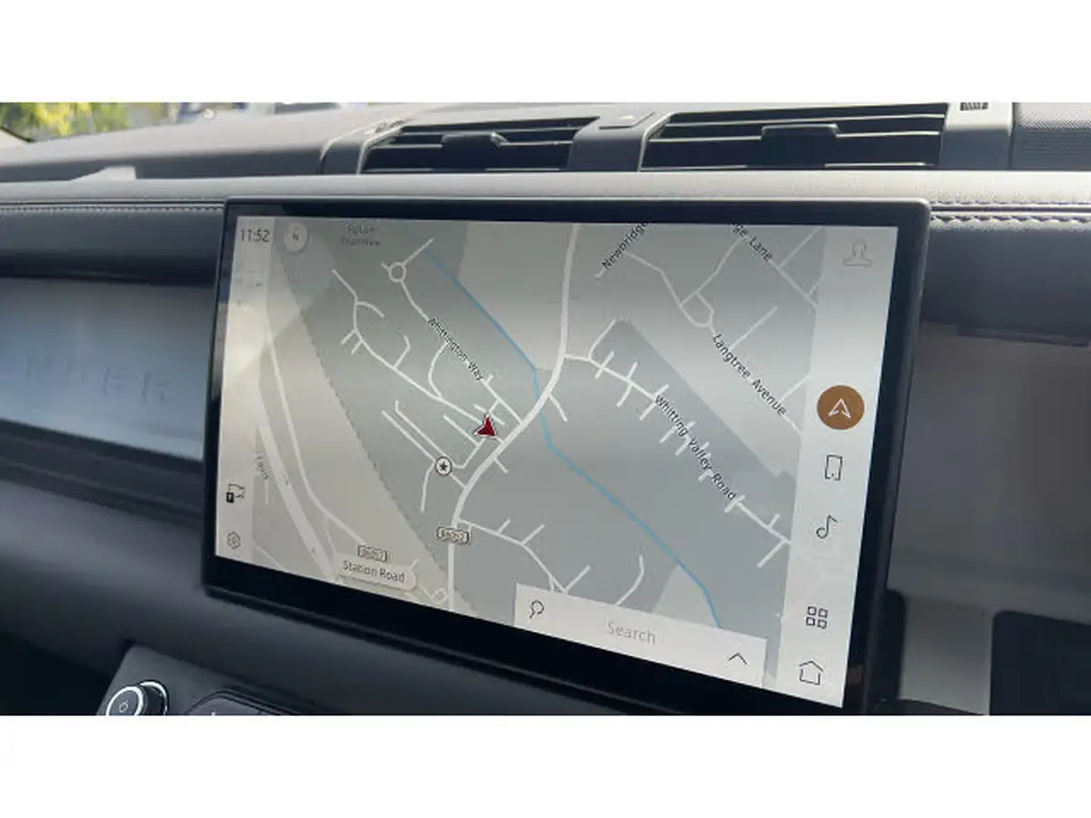 2024-land-rover-110-defender-30-d350-x-dynamic-hse-big-10