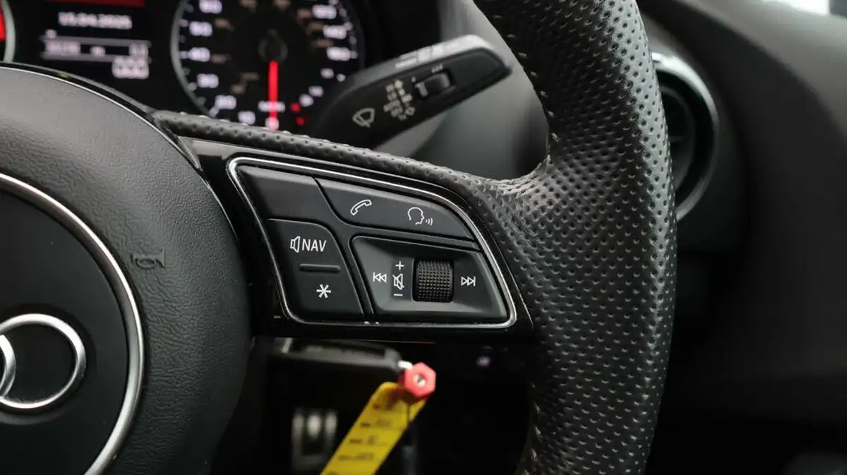 2019-audi-a3-15-35-tfsi-s-line-cod-ss-sportback-5d-big-25