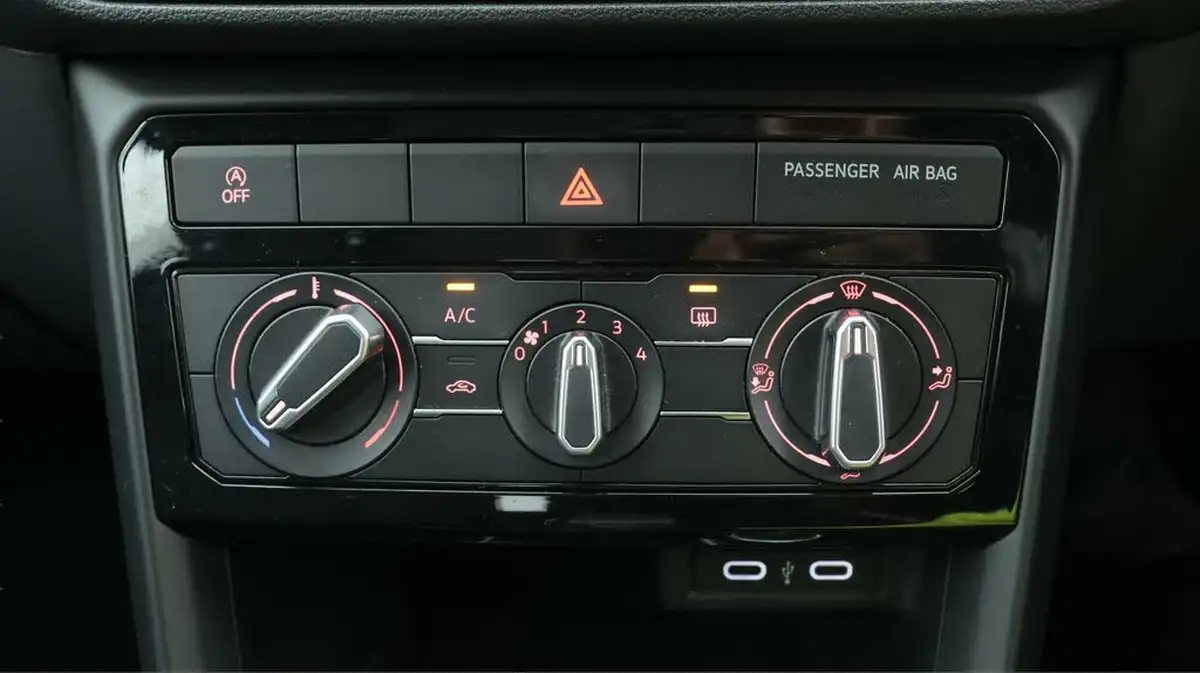 2021-volkswagen-t-cross-10-tsi-se-95ps-big-12