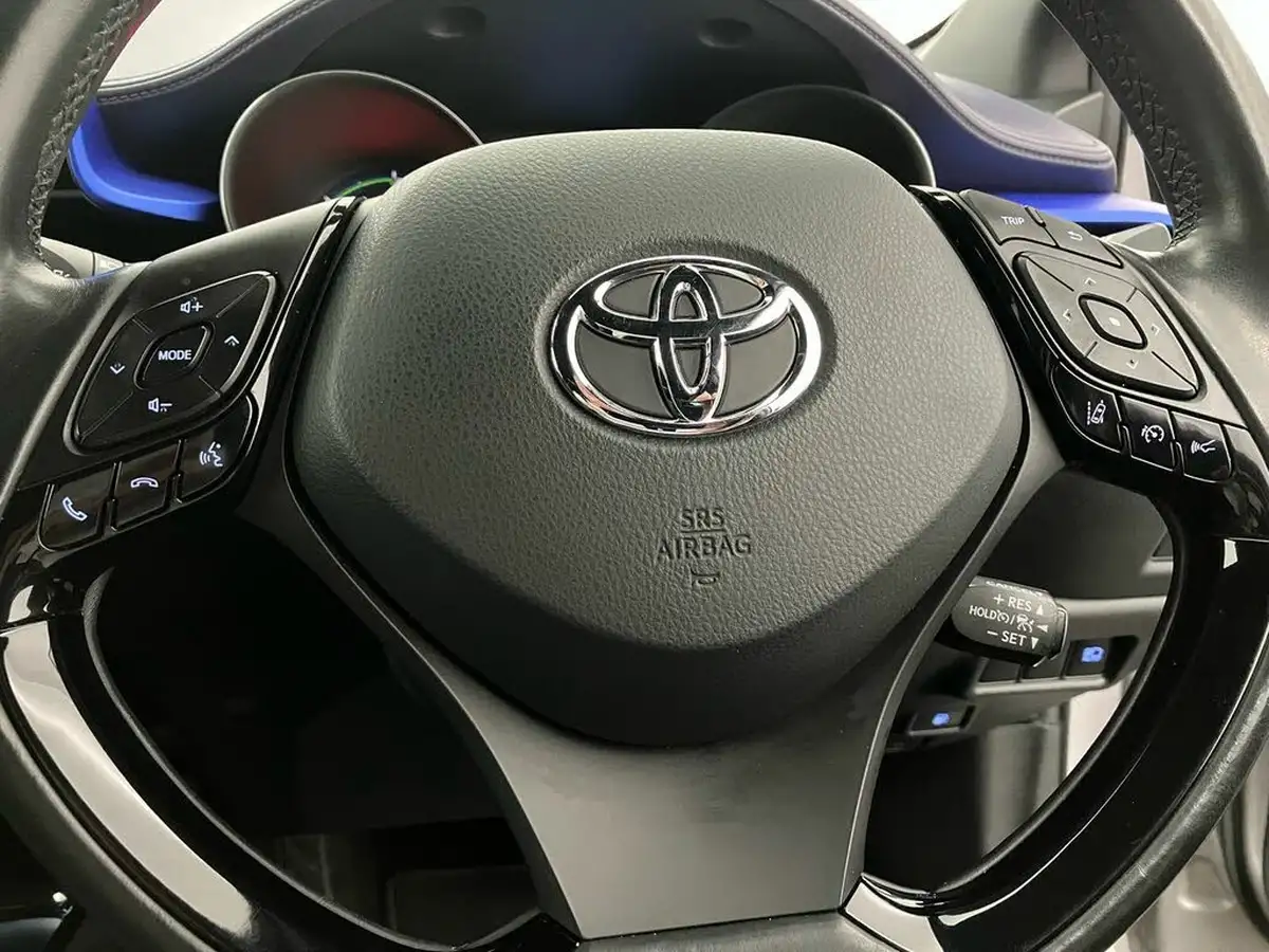 2017-toyota-c-hr-18-vvt-i-dynamic-big-15