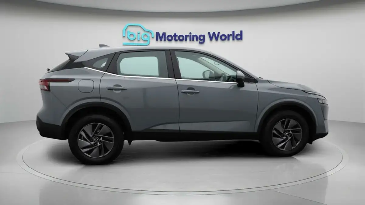 2022-nissan-qashqai-13-dig-t-acenta-premium-140ps-big-8