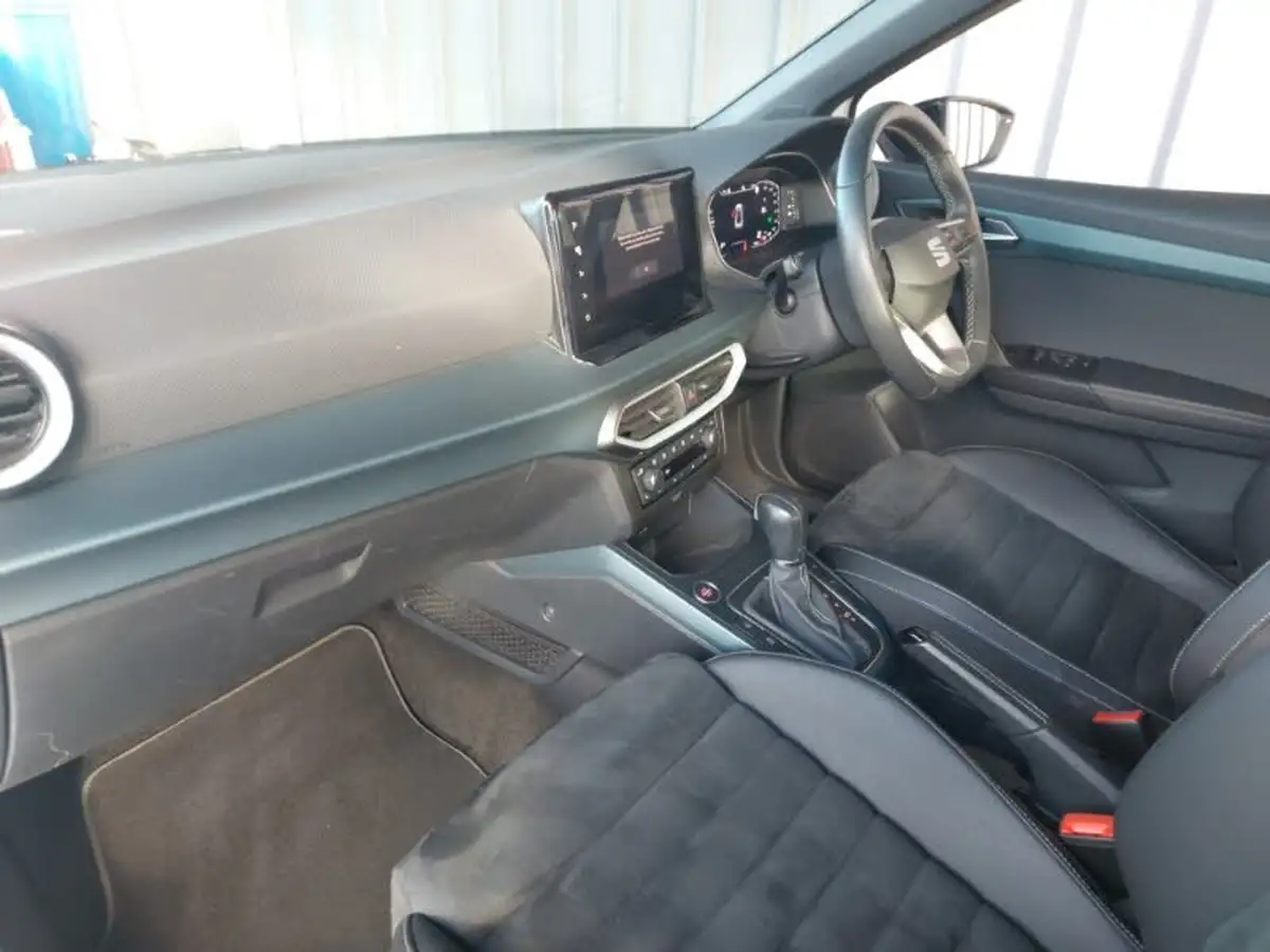2022-seat-arona-10-tsi-xperience-lux-dsg-big-4