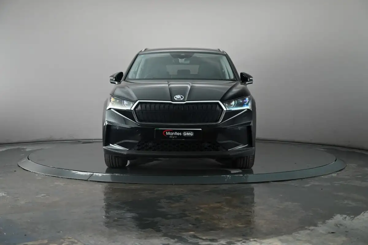 2023-skoda-enyaq-e-80-82-kwh-station-wagon-big-5