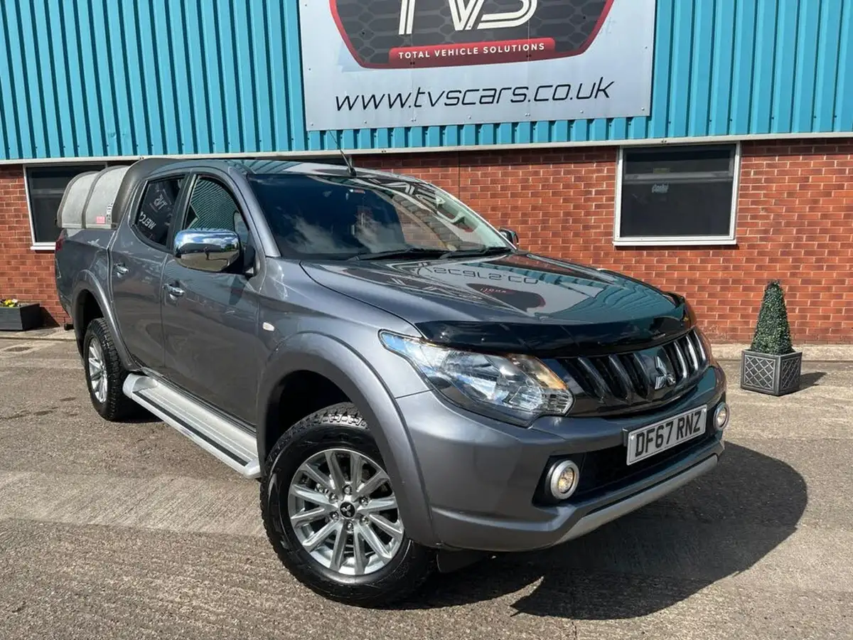 2018-mitsubishi-l200-24di-d-titan-eu6-big-1