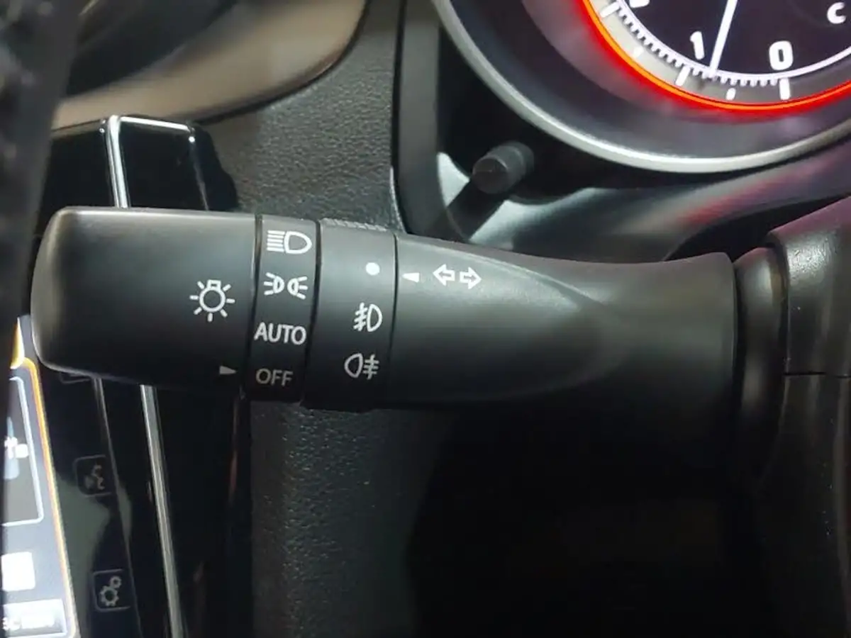 2022-suzuki-swift-12-dualjet-sz5-big-14