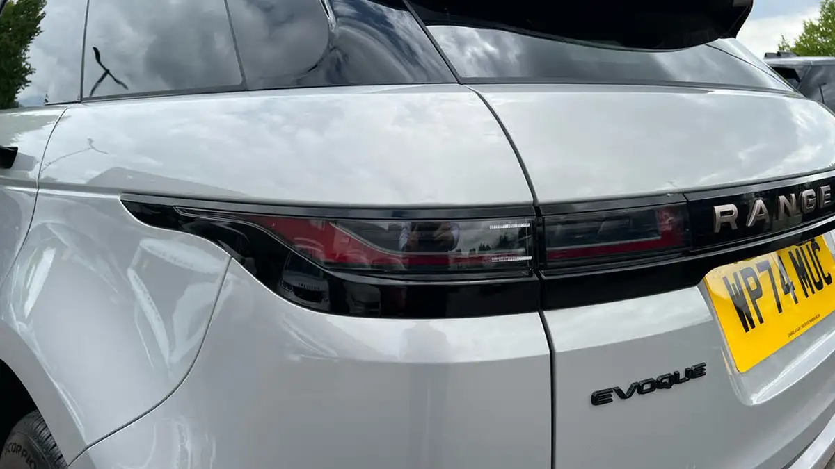 2025-land-rover-range-rover-evoque-20-d200-autobiography-big-18