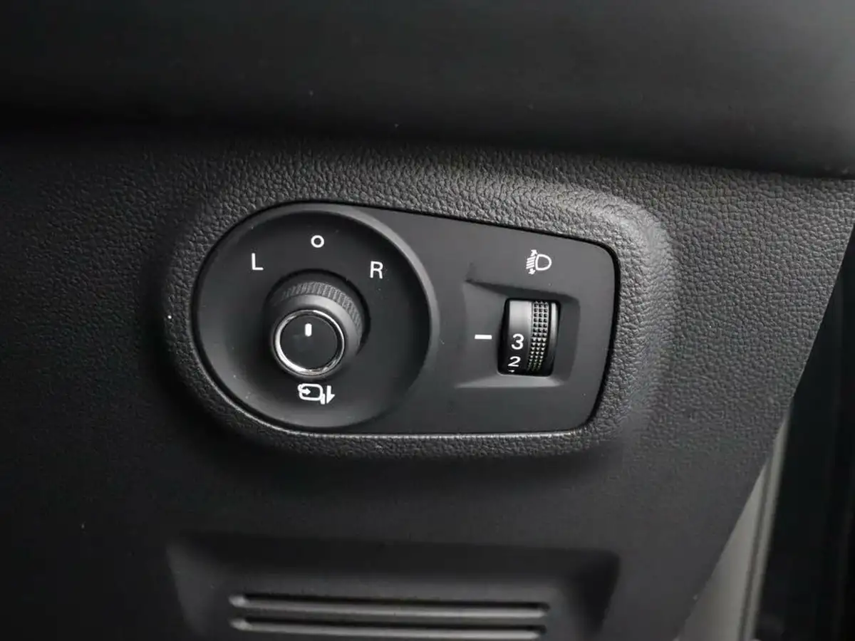 2023-mg-zs-suv-15-vti-tech-exclusive-big-21