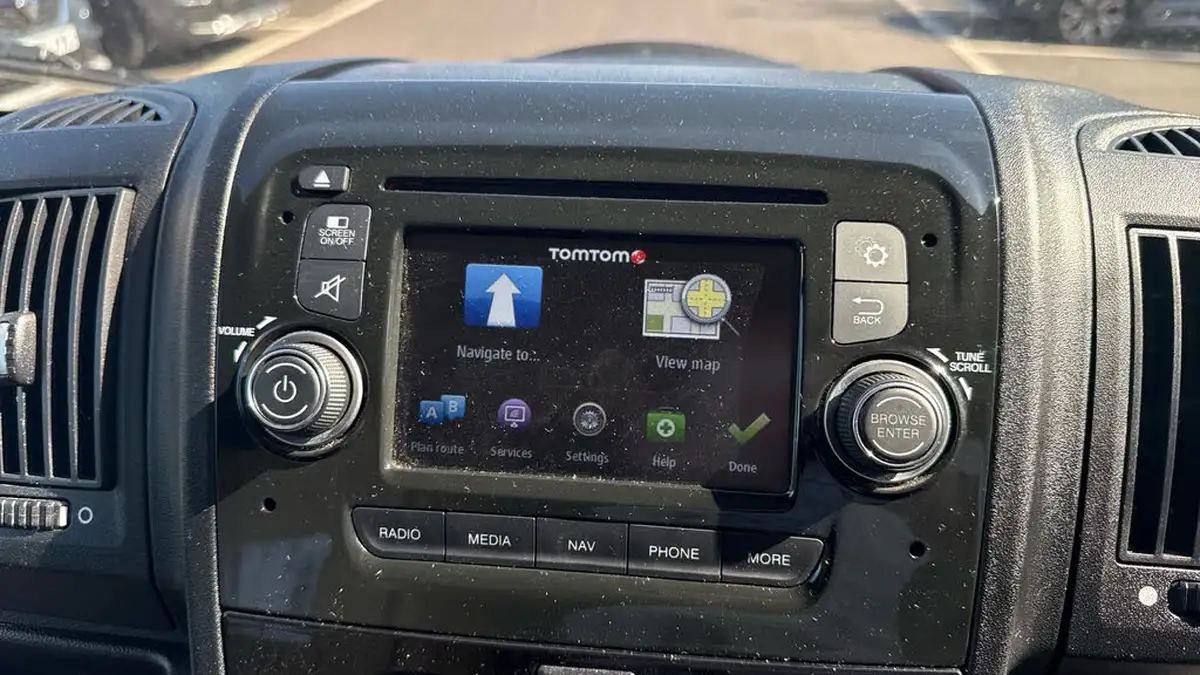2018-fiat-ducato-23td-35-mh2-130-ll-panel-tecnico-big-25