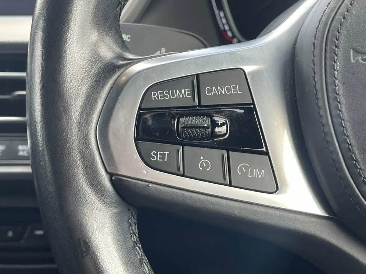 2020-bmw-1-series-20td-118d-m-sport-big-17