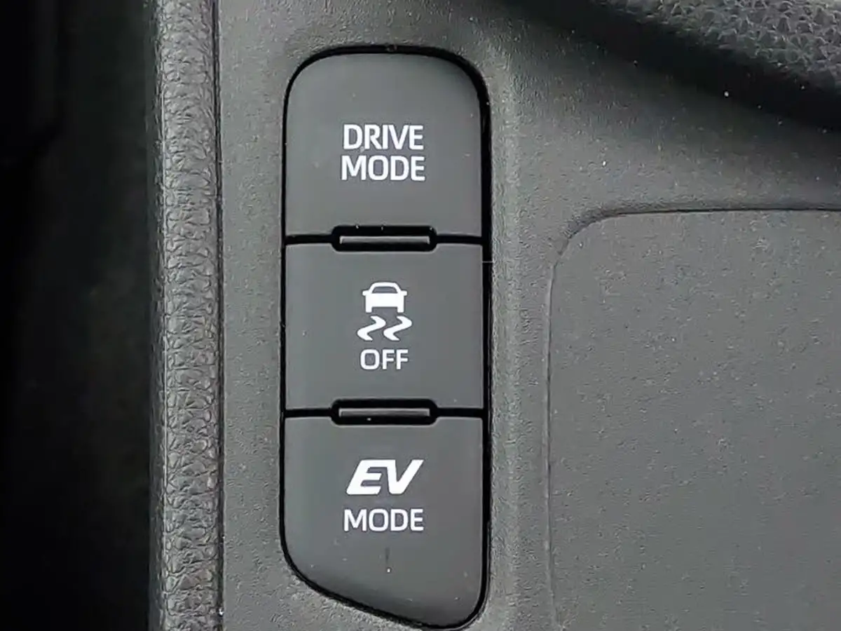 2022-toyota-yaris-cross-15-vvt-i-icon-big-17