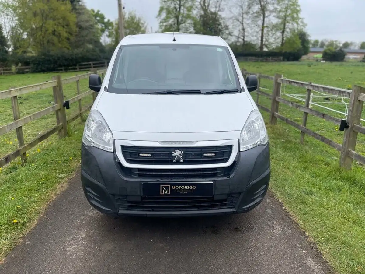 2018-peugeot-partner-16bluehdi-s-l1-75pseu6-648-panel-big-1