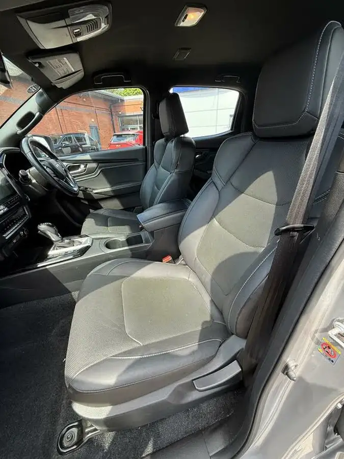 2022-isuzu-d-max-19td-v-cross-pick-up-auto-big-7