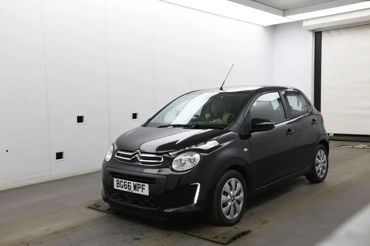 2016-citroen-c1-12-puretech-feel-81ps-5d-big-3