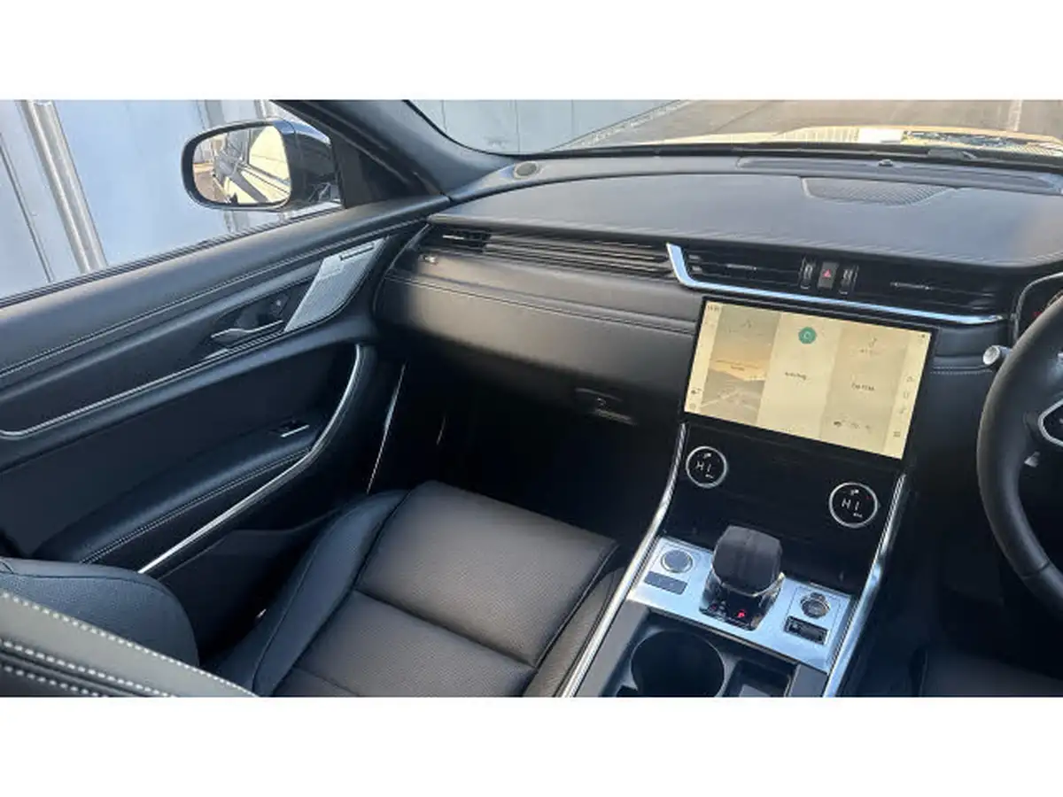 2024-jaguar-xf-20-p300-300-sport-saloon-4d-big-10