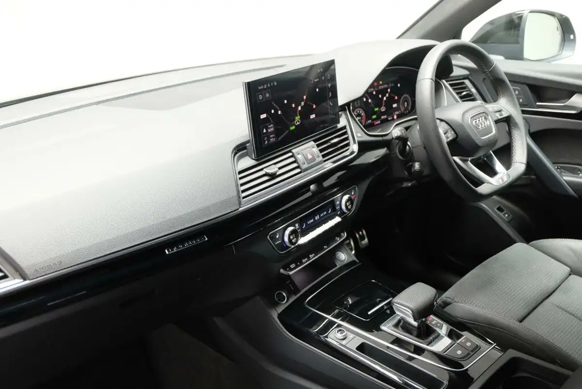 2024-audi-q5-20-45-tfsi-black-edition-station-wagon-big-9