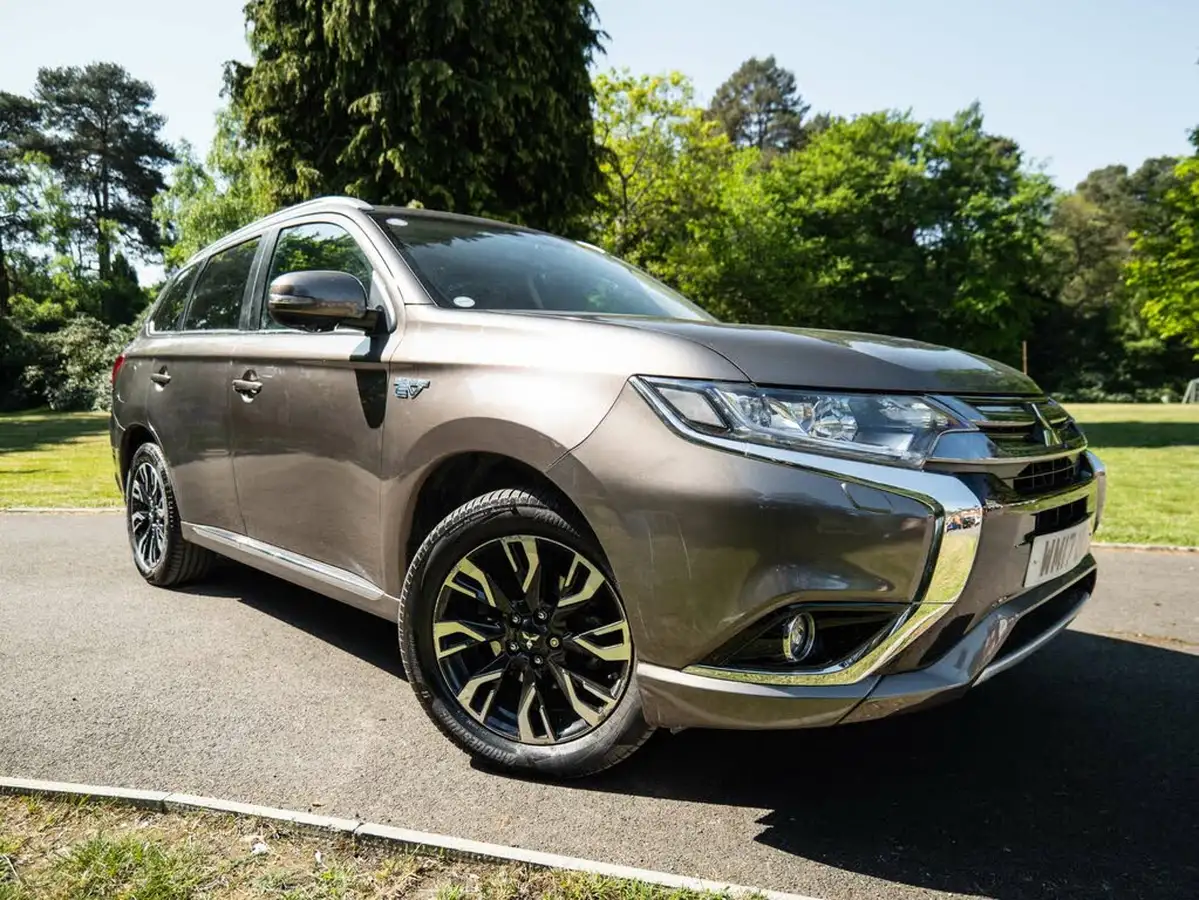 2017-mitsubishi-outlander-20-4hs-phev-5st-big-17