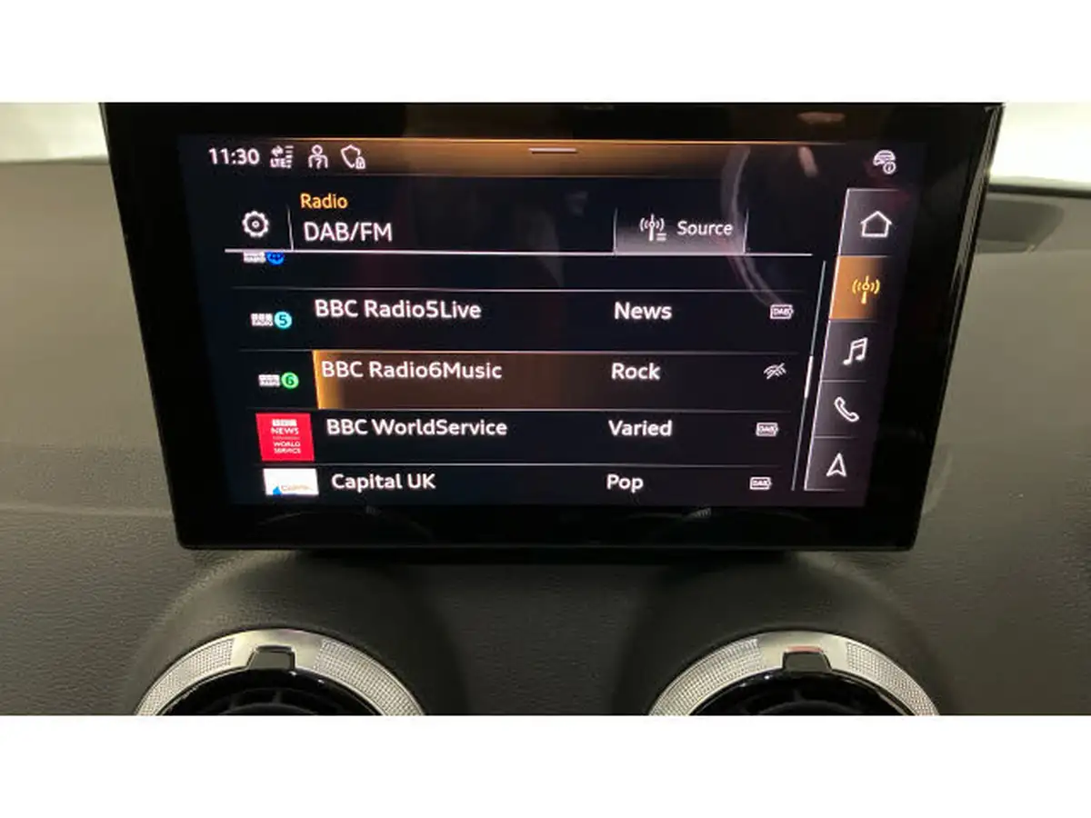 2024-audi-q2-15-35-tfsi-s-line-big-43